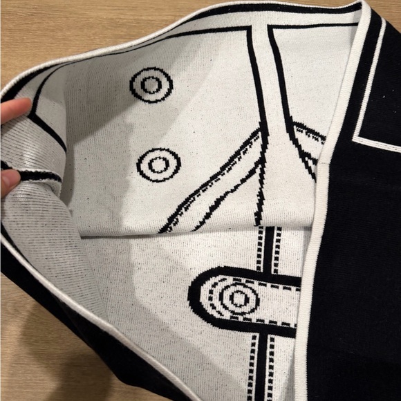 Black and White Turtleneck Sweater - Picture 6 of 6